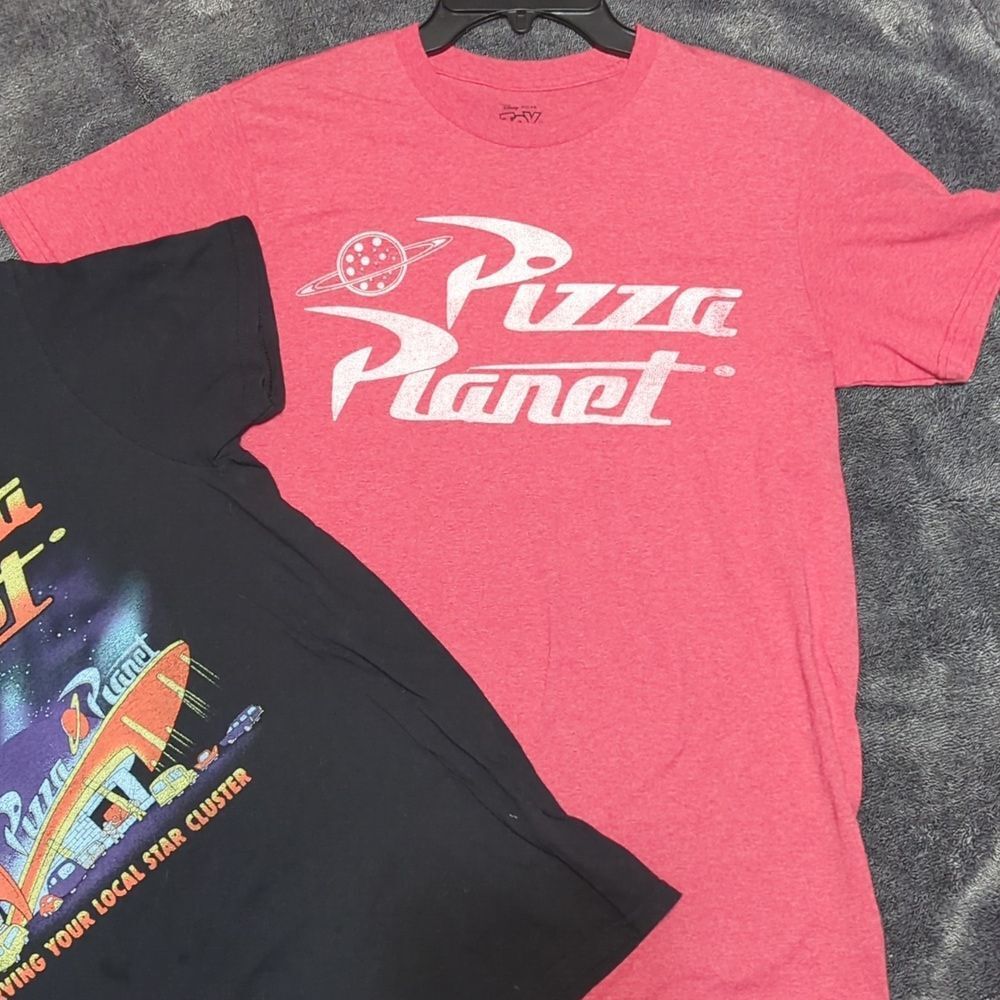 Disney Pixar Toy Story Pizza Planet T Shirt Adult‎ Red Cotton